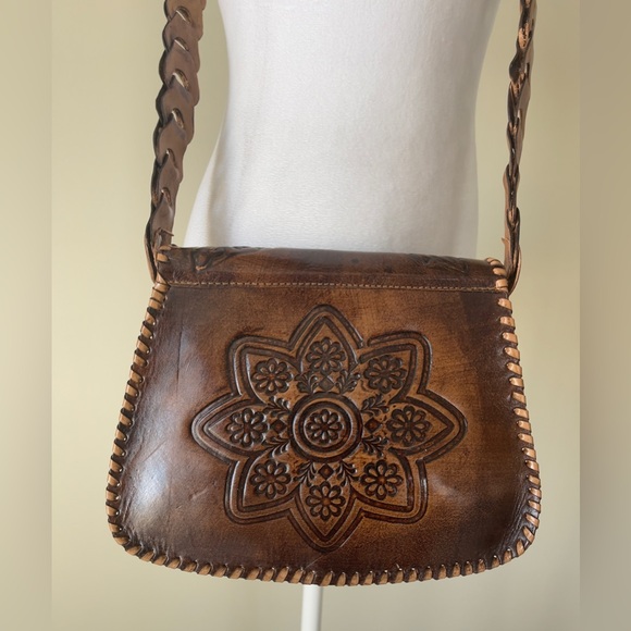 Brown Leather Crossbody Shoulder Bag NWOT - Picture 2 of 6